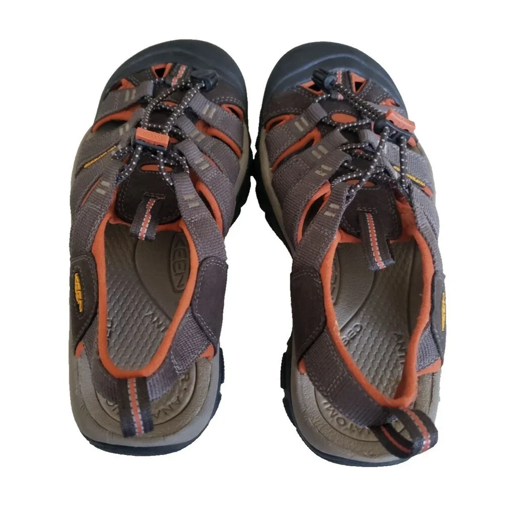 KEEN Newport H2 Strappy Fisherman Hiking Water Sandal Brown Men's 8.5 , 1008393